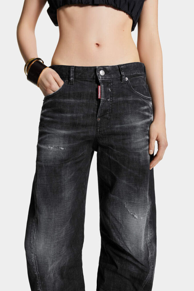 Black Wash D2 Twisted Jeans