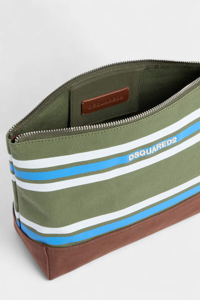 D2 College Beauty Case