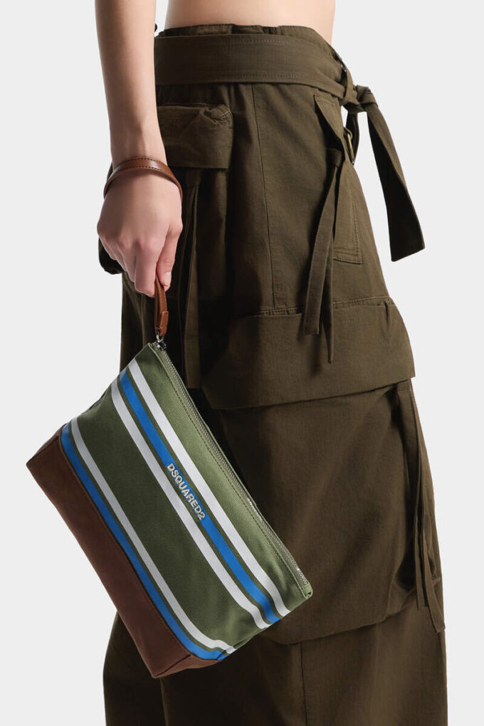 D2 College Beauty Case