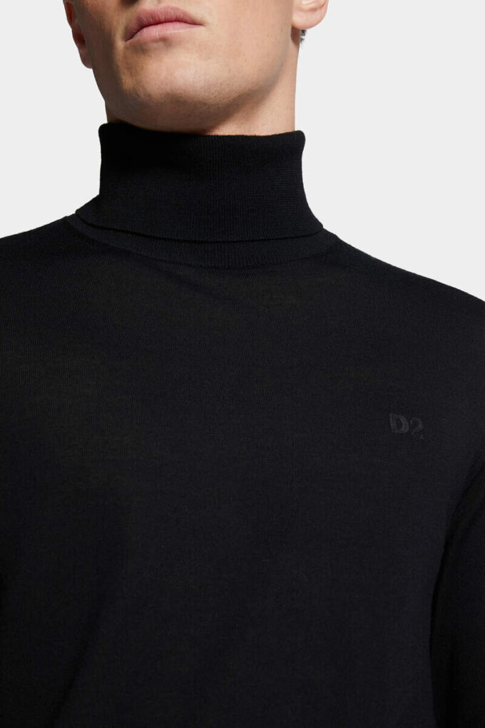 D2 Wool Turtleneck