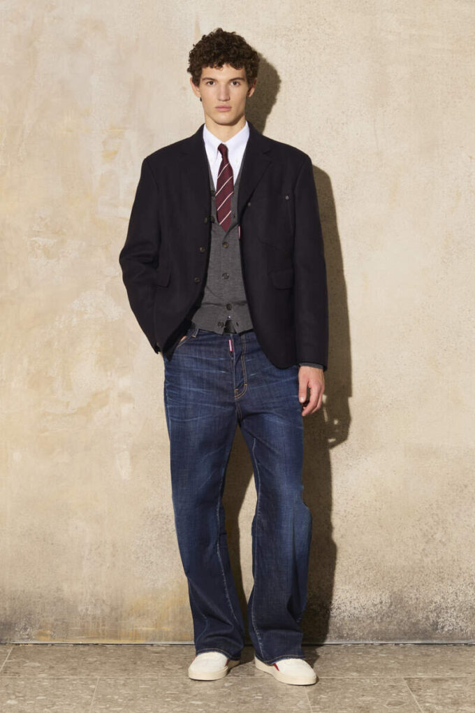 Dark Clean Wash Loose Jeans