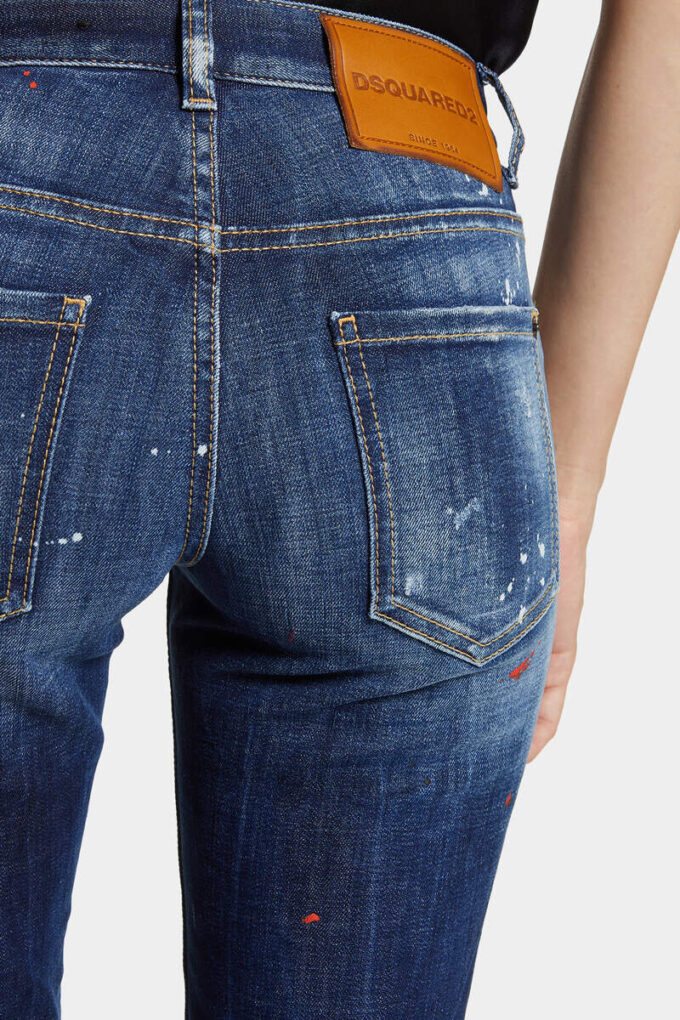 Medium Easy Wash Medium Waist Jennifer Jeans