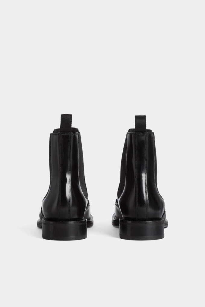 Neoclassic Chelsea Boots