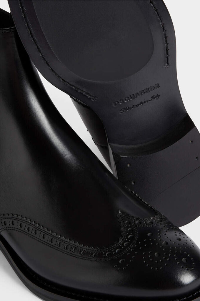 Neoclassic Chelsea Boots